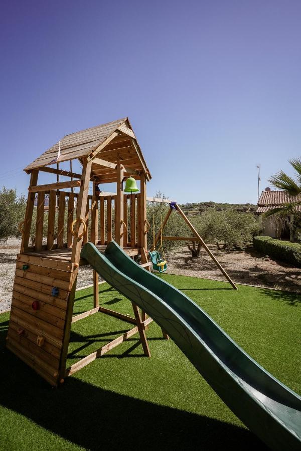 Lefkothea Villas With Large Pool, Bbq & Playground Adelianos Kampos Exterior foto