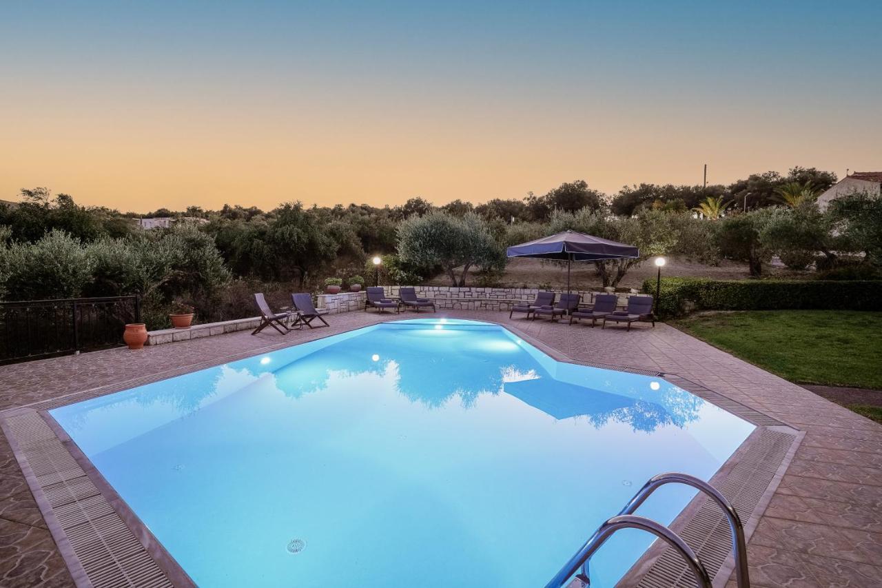 Lefkothea Villas With Large Pool, Bbq & Playground Adelianos Kampos Exterior foto