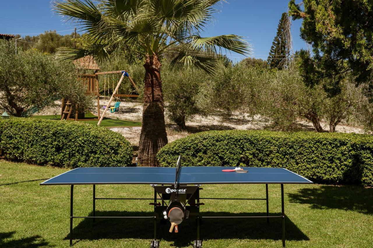 Lefkothea Villas With Large Pool, Bbq & Playground Adelianos Kampos Exterior foto