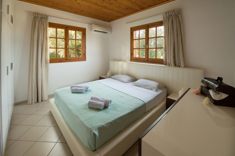 Lefkothea Villas With Large Pool, Bbq & Playground Adelianos Kampos Exterior foto