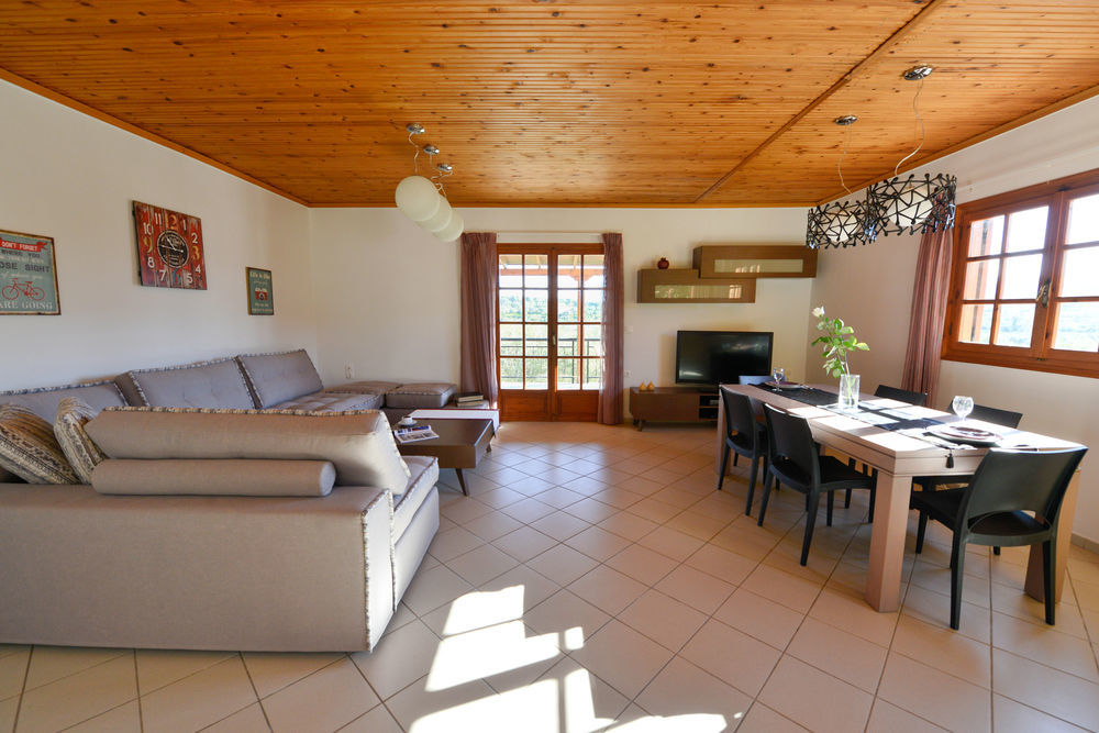 Lefkothea Villas With Large Pool, Bbq & Playground Adelianos Kampos Exterior foto