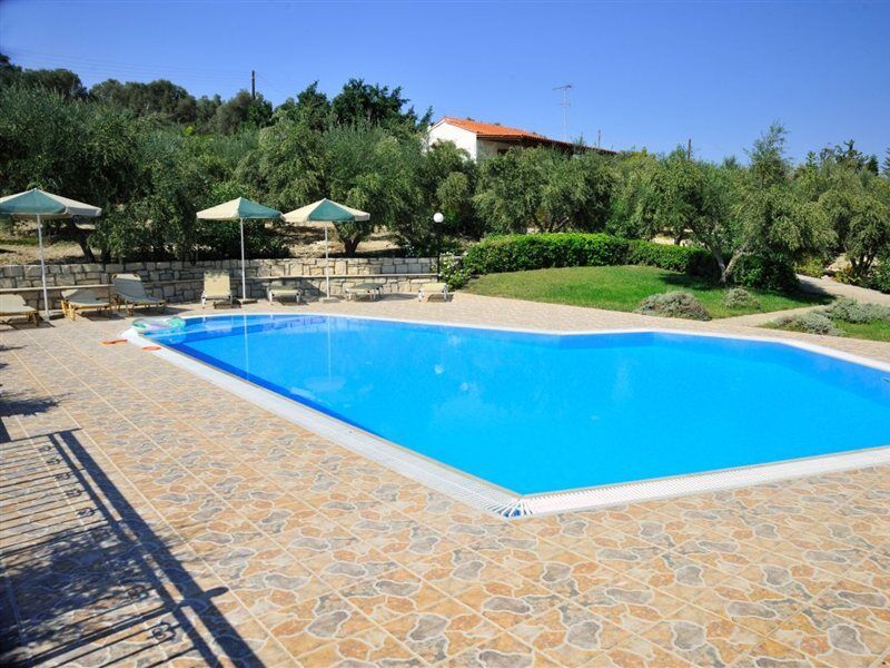 Lefkothea Villas With Large Pool, Bbq & Playground Adelianos Kampos Exterior foto